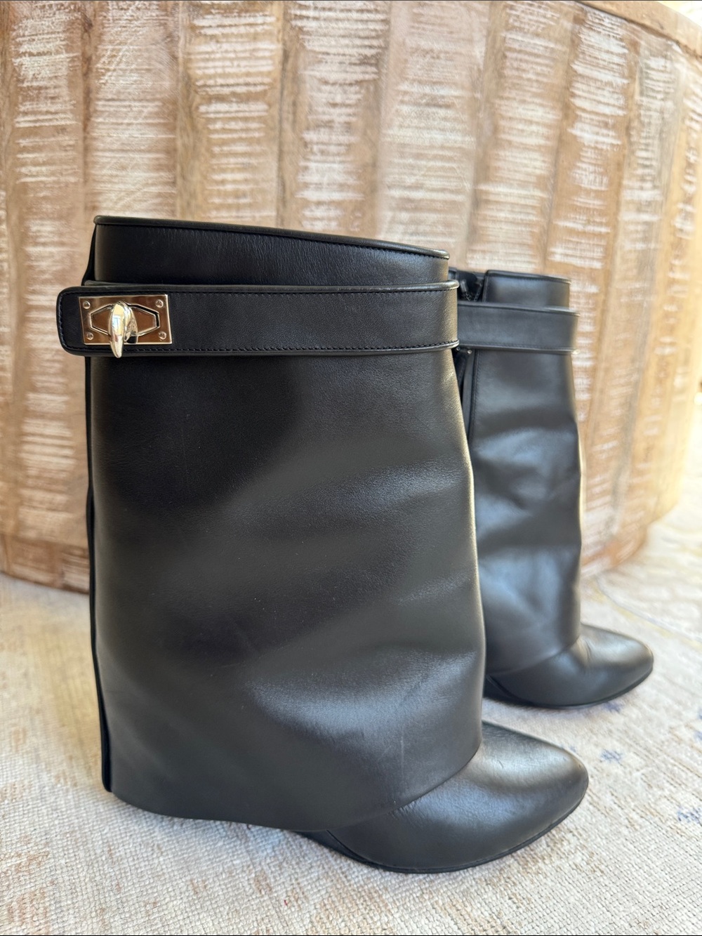 Givenchy Shark leather boots Size 38